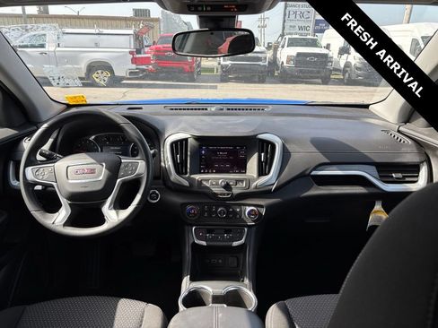 Used 2024 GMC Terrain SLE w/ Driver Convenience Package FWD image 7
