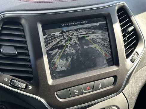 Used 2021 Jeep Cherokee Trailhawk w/ Trailer Tow Group image 26