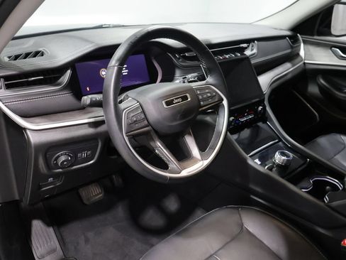 Used 2022 Jeep Grand Cherokee L Limited AWD/4WD image 15