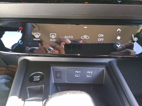 New 2026 Nissan Kicks SR image 16