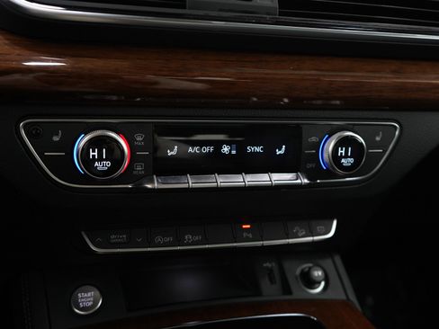 Used 2023 Audi Q5 2.0T Premium Plus w/ Premium Plus Package image 25