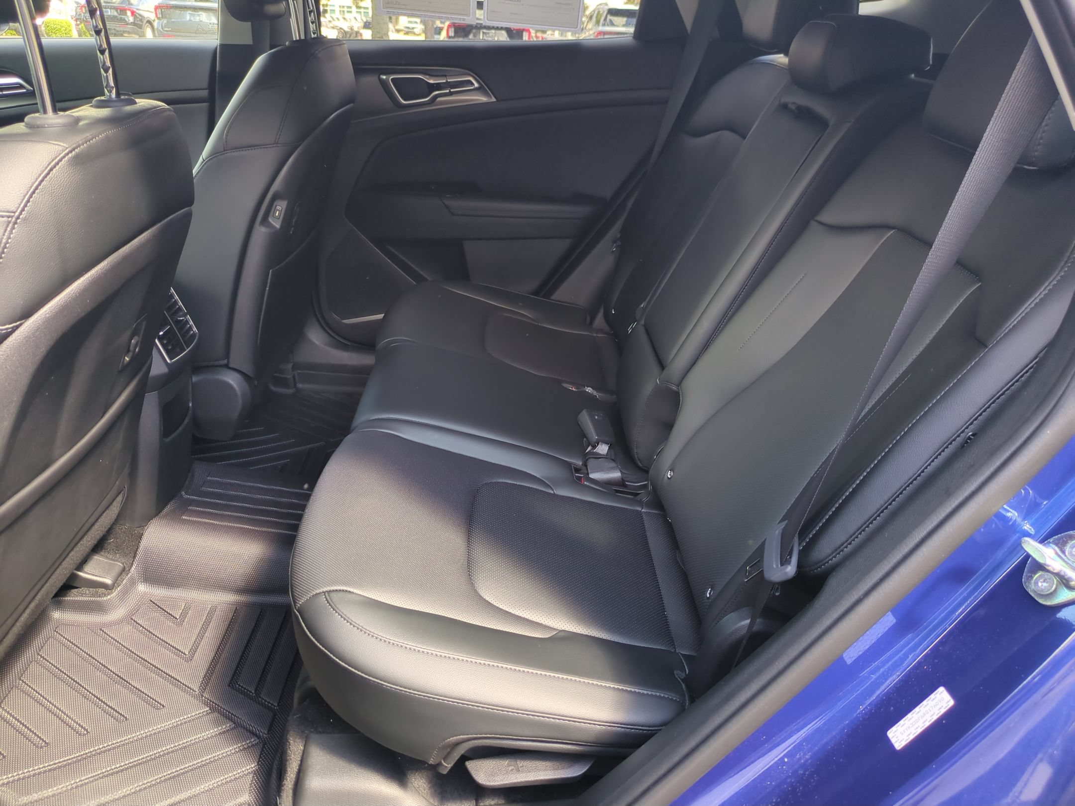 Used 2024 Kia Sportage EX FWD image 27