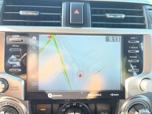 Used 2022 Toyota 4Runner SR5 Premium image 11