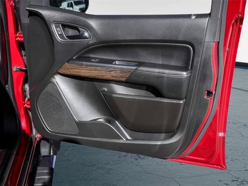 Used 2020 GMC Canyon Denali image 31