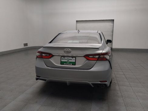 Used 2021 Toyota Camry SE FWD image 7