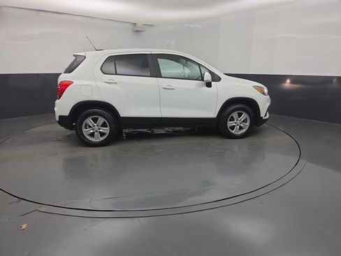 Used 2018 Chevrolet Trax LS AWD/4WD image 14