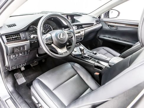 Used 2018 Lexus ES 350 w/ Premier Package FWD image 30