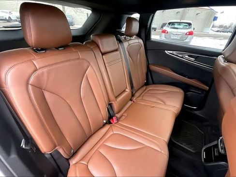 Used 2022 Lincoln Nautilus Reserve image 28