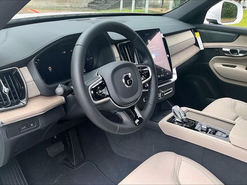New 2026 Volvo XC90 T8 Plus w/ Protection Package Premier AWD/4WD image 31