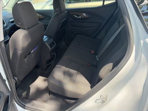 Certified 2021 GMC Terrain SLE FWD image 5