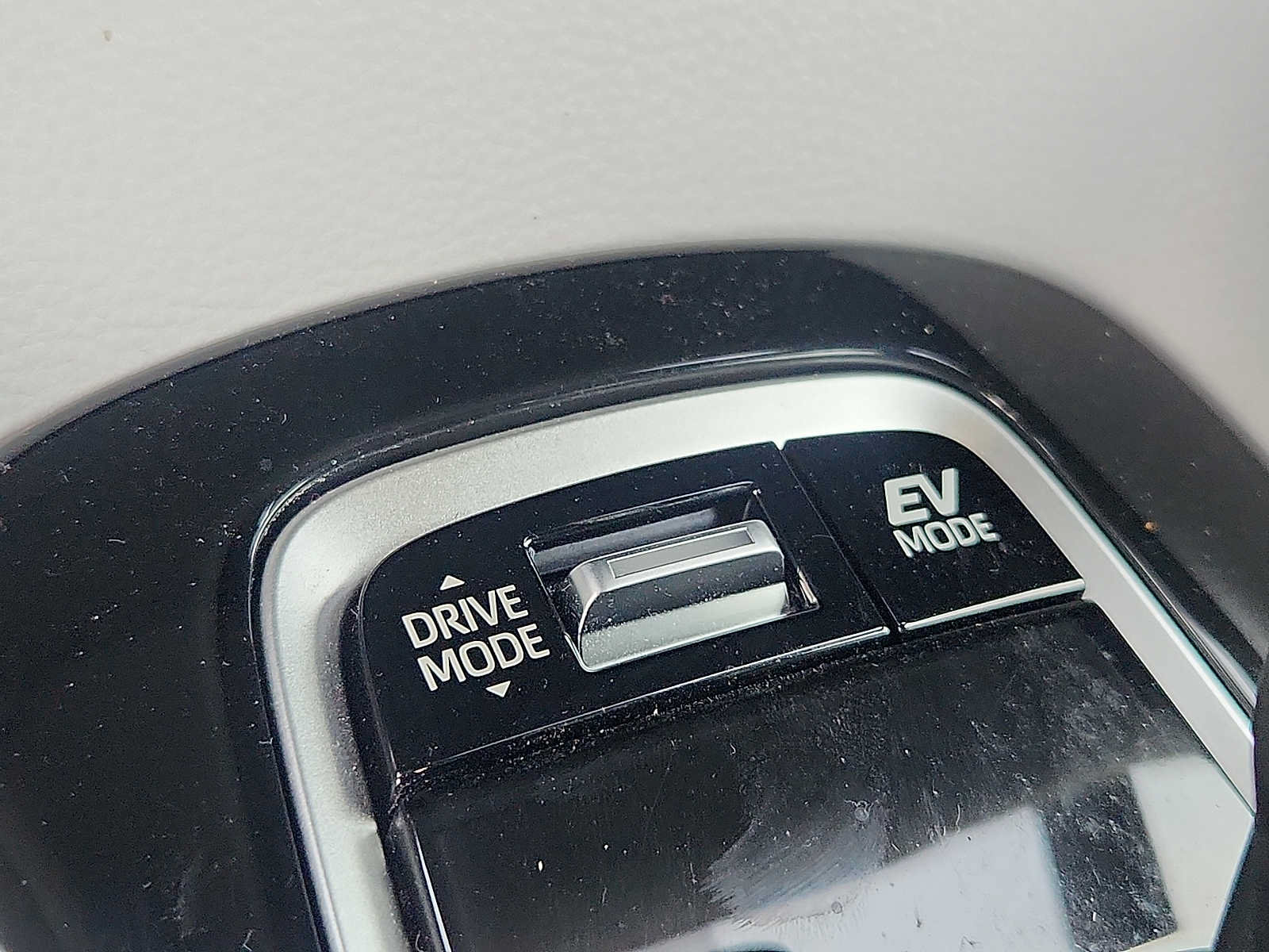 Used 2024 Toyota Corolla SE AWD/4WD image 24