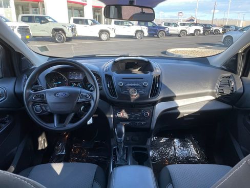 Used 2018 Ford Escape SE image 17