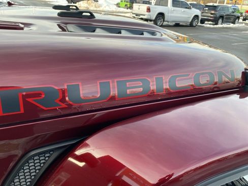 Certified 2022 Jeep Gladiator Rubicon w/ Cold Weather Group image 10