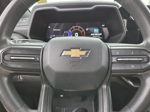 Used 2024 Chevrolet Colorado W/T RWD image 27