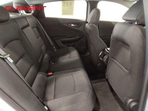 Used 2020 Chevrolet Malibu LT FWD image 32