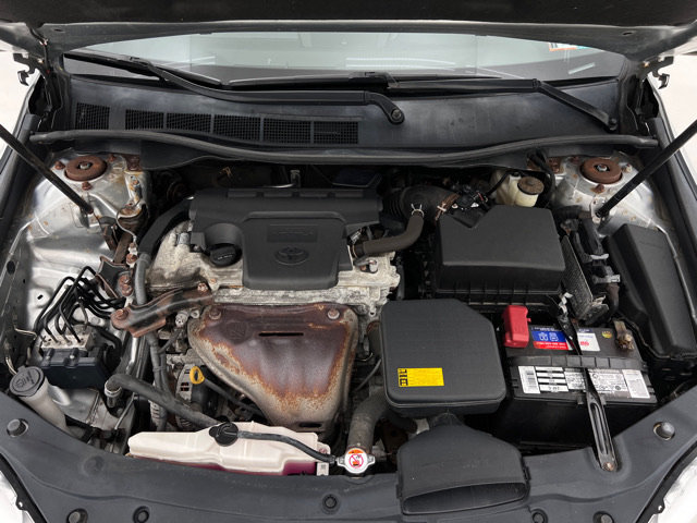 Used 2015 Toyota Camry XLE w/ Moonroof Package FWD image 25