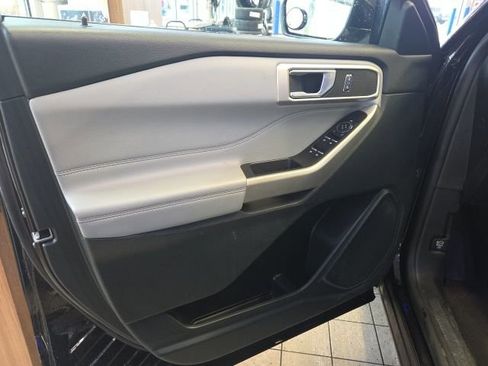 Certified 2023 Ford Explorer XLT w/ Equipment Group 202A image 27