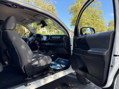 Used 2022 Toyota Tacoma SR RWD image 20