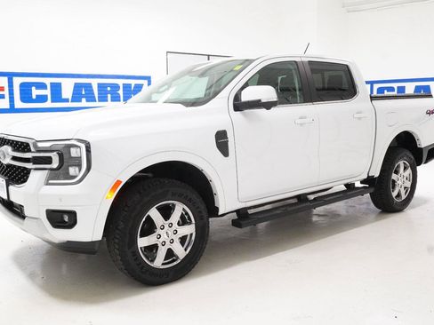 Used 2025 Ford Ranger Lariat w/ Chrome Accent Package AWD/4WD image 28