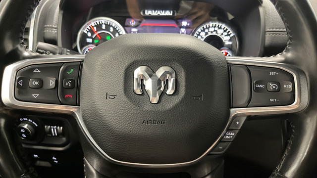 Used 2022 RAM 1500 Laramie w/ Sport Appearance Package AWD/4WD image 14