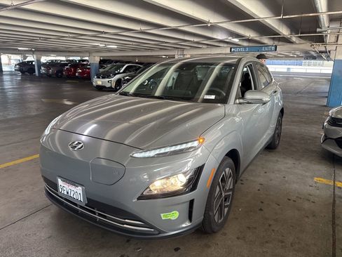 Certified 2023 Hyundai Kona SE image 1