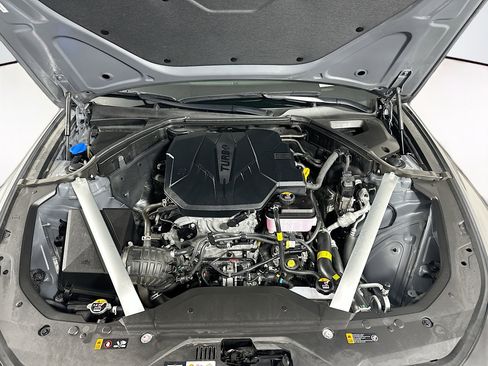 Used 2025 Genesis G70 2.5T image 34