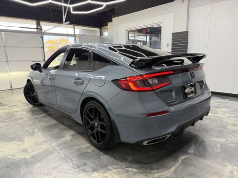 Used 2024 Honda Civic Sport Touring image 3