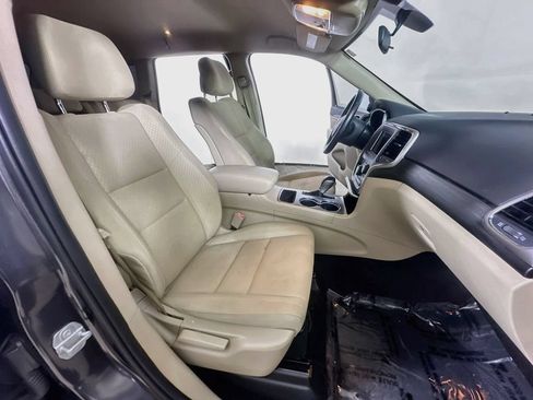 Used 2019 Jeep Grand Cherokee Laredo RWD image 12