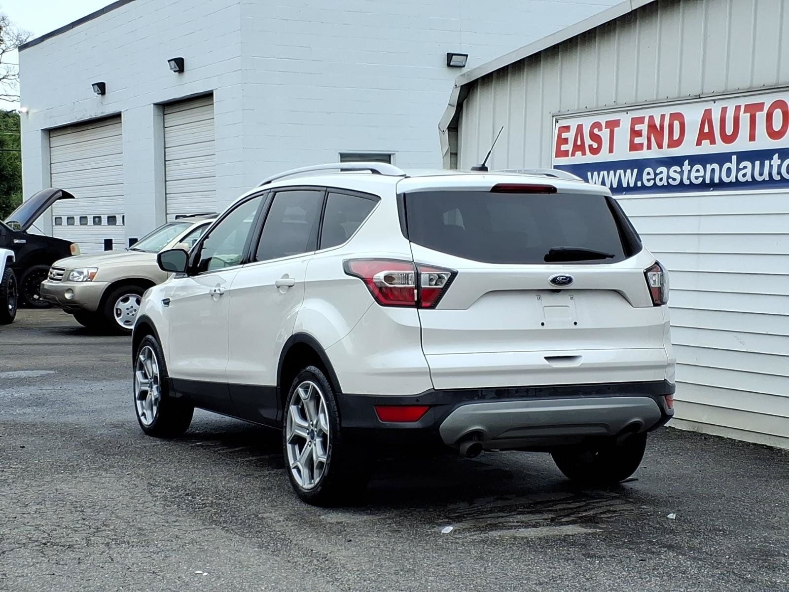 Used 2017 Ford Escape Titanium AWD/4WD image 3