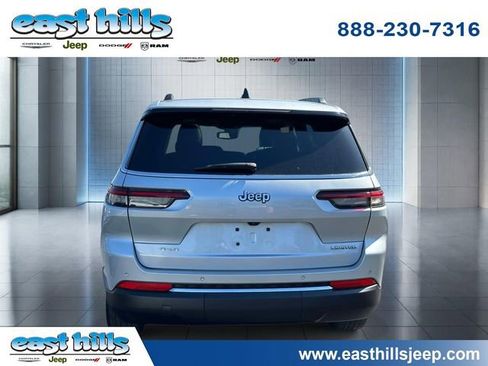 Certified 2023 Jeep Grand Cherokee L Limited AWD/4WD image 4