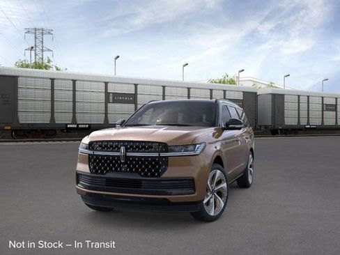 New 2026 Lincoln Navigator Black Label w/ Black Label Special Edition AWD/4WD image 3