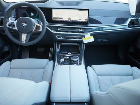 New 2026 BMW X7 xDrive40i w/ M Sport Package image 14