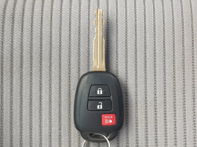 Used 2014 Toyota RAV4 LE FWD image 32