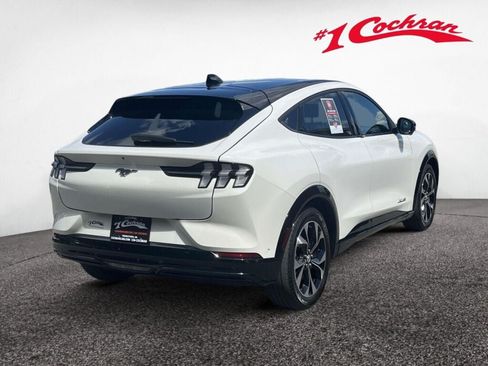Certified 2022 Ford Mustang Mach-E Premium AWD/4WD image 8