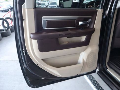 Used 2016 RAM 3500 Big Horn RWD image 28