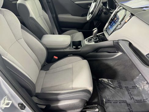 Used 2024 Subaru Outback Premium AWD/4WD image 16