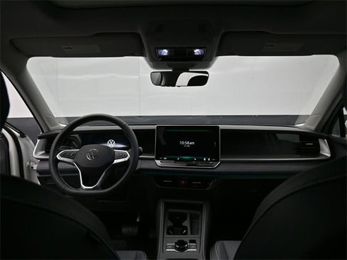 New 2026 Volkswagen Tiguan SE image 10