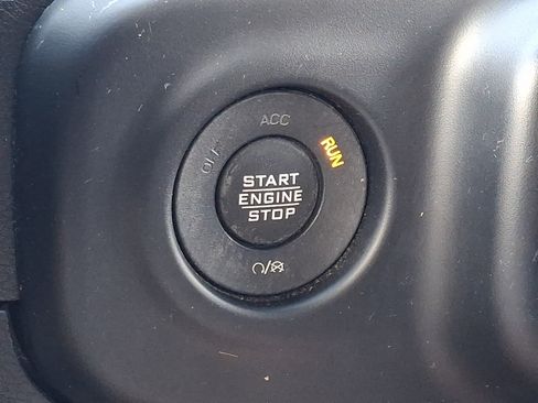 Used 2021 Jeep Wrangler Unlimited Sport AWD/4WD image 25