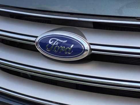 Used 2015 Ford Edge Titanium w/ Equipment Group 301A AWD/4WD image 12