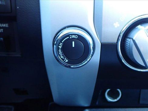 Used 2017 Toyota Tundra SR5 image 18