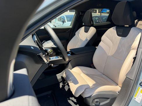 Used 2025 Polestar Polestar 3 w/ Plus Pack AWD/4WD image 19