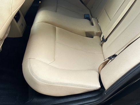 Used 2018 BMW 320i Sedan image 22