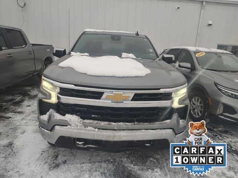 Used 2024 Chevrolet Silverado 1500 LT image 2
