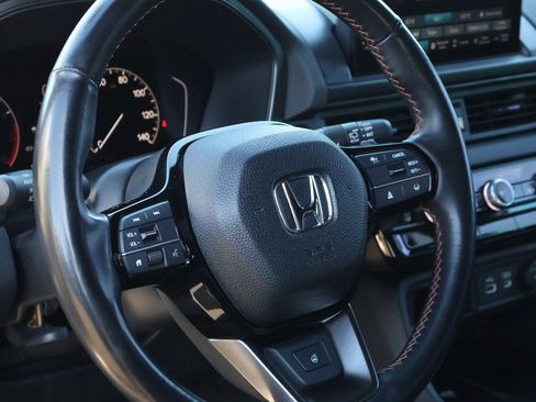 Certified 2024 Honda Pilot TrailSport image 19