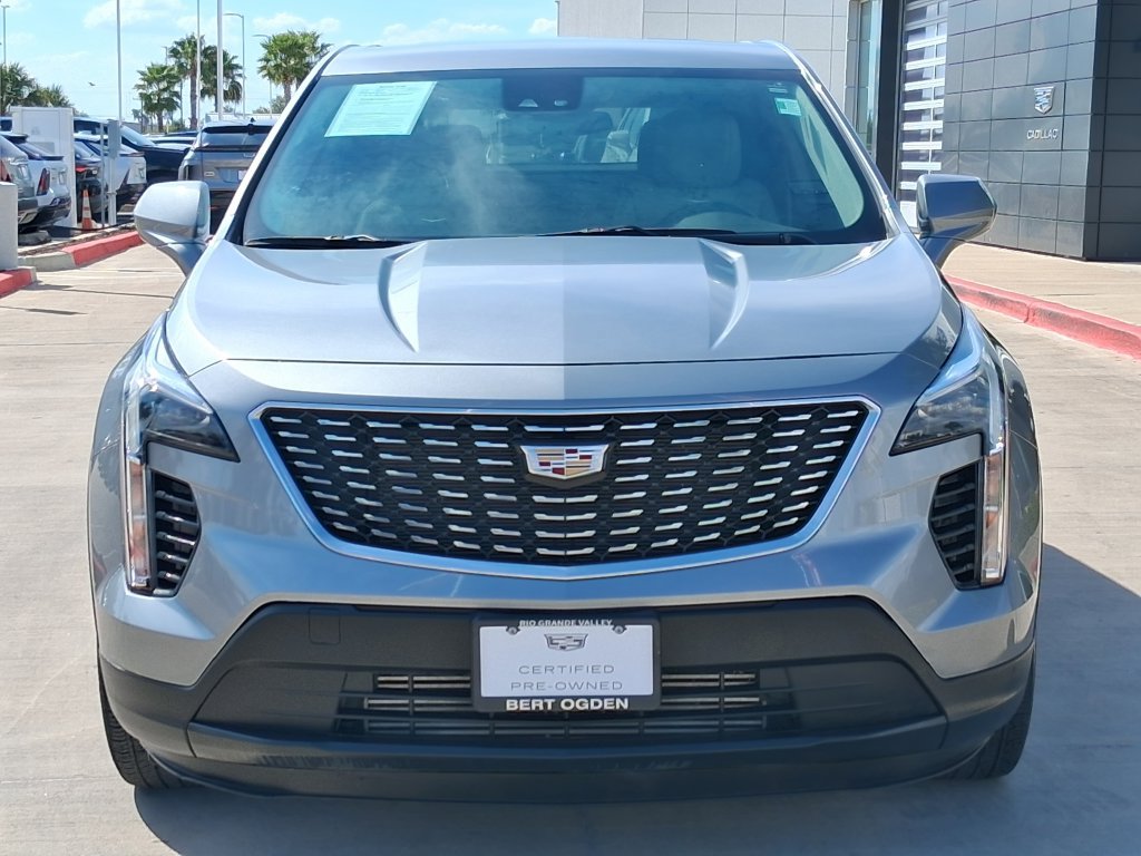 Used 2023 Cadillac XT4 Luxury FWD image 2