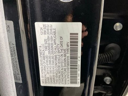 Used 2025 Honda Pilot Black Edition image 27