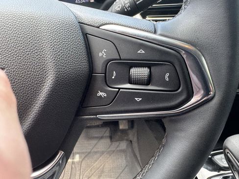 Used 2026 Chevrolet Trax LT w/ Driver Confidence Package FWD image 20