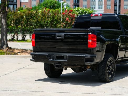 Used 2019 Chevrolet Silverado 2500 LTZ w/ Duramax Plus Package AWD/4WD image 26