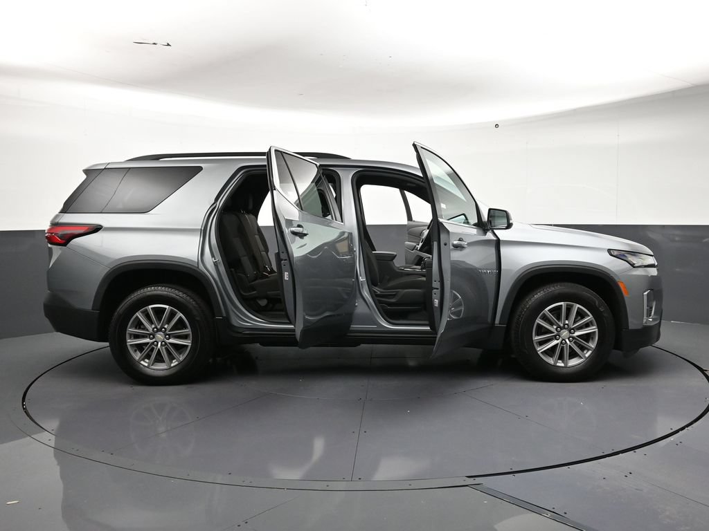 Used 2023 Chevrolet Traverse LT AWD/4WD image 33