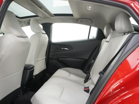 Used 2025 Toyota Prius XLE image 15